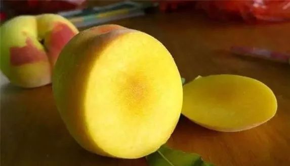 正宗水蜜桃9.9元3斤,什么样的水蜜桃更贵