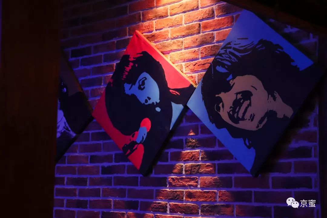 后海悦界酒吧男驻唱,后海适合一个人去的酒吧