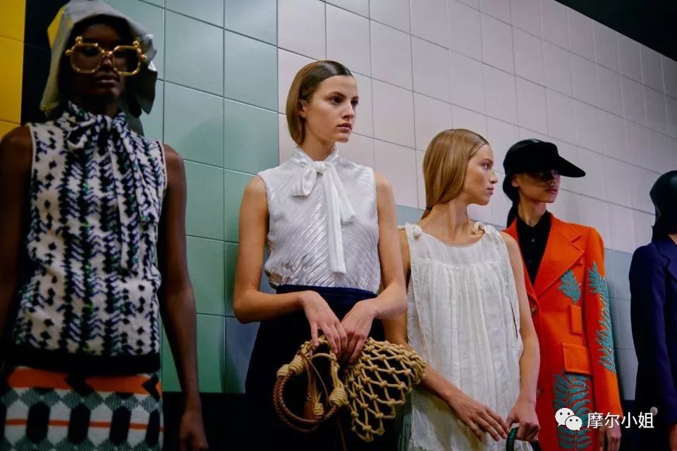 米兰时装周妮可基德曼,米兰时装周惊喜连连