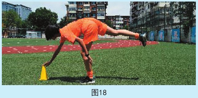 青少年足球教学与训练问题,小学足球体能和力量训练方法