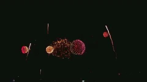 广西柳州夜空灯光秀,柳州大型烟花秀