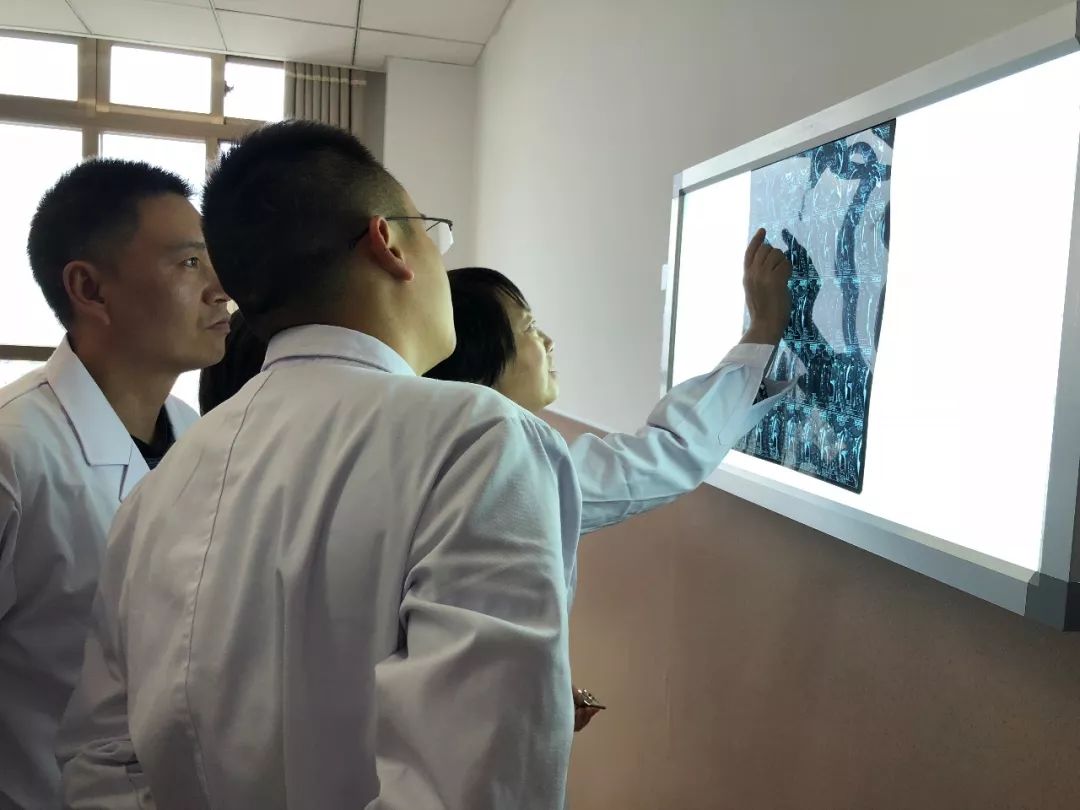 神经内科专家出诊预约,神经内科周围神经病知名专家