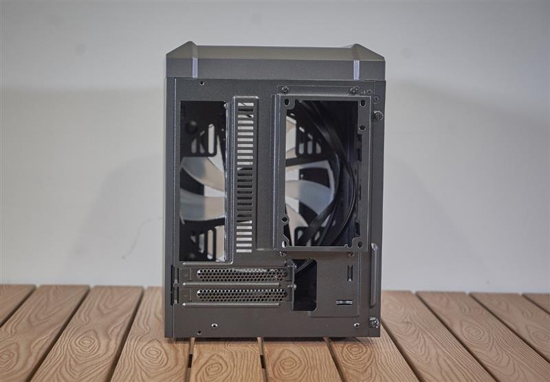 酷冷h100机箱,散热好的itx小主机