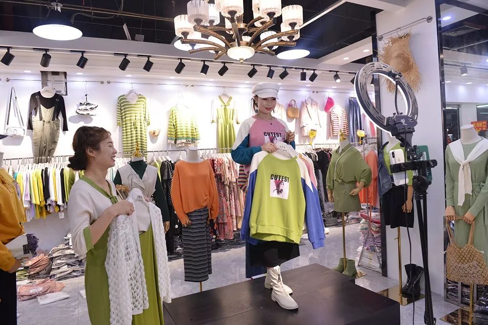 向义乌小商品市场出发,世界的小商品市场中国义乌