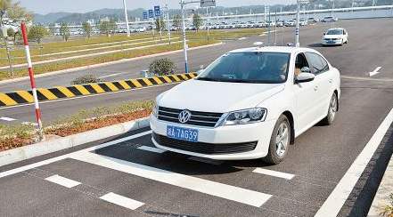 科三考试长时间不换挡,科三考试很难为何只练几天