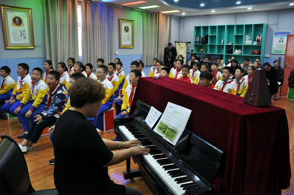 两校交流深化合作促共赢,两校合作促交流联合探索共成长