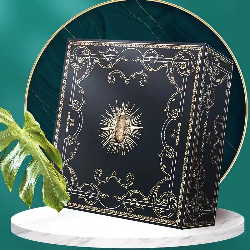 济公登《男人装》“俏杀”杨幂；香奈儿给“老干妈”提鞋？“DNA”螺旋造房...「设计烩报235期」