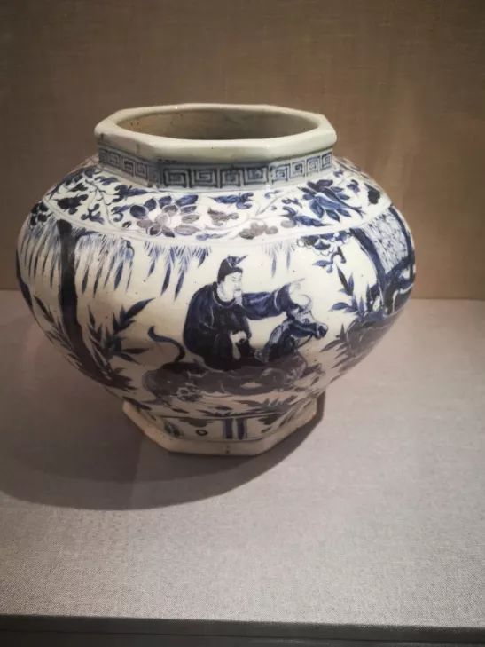 重庆大学建立了一个赝品博物馆,如何看待重庆大学赝品博物馆