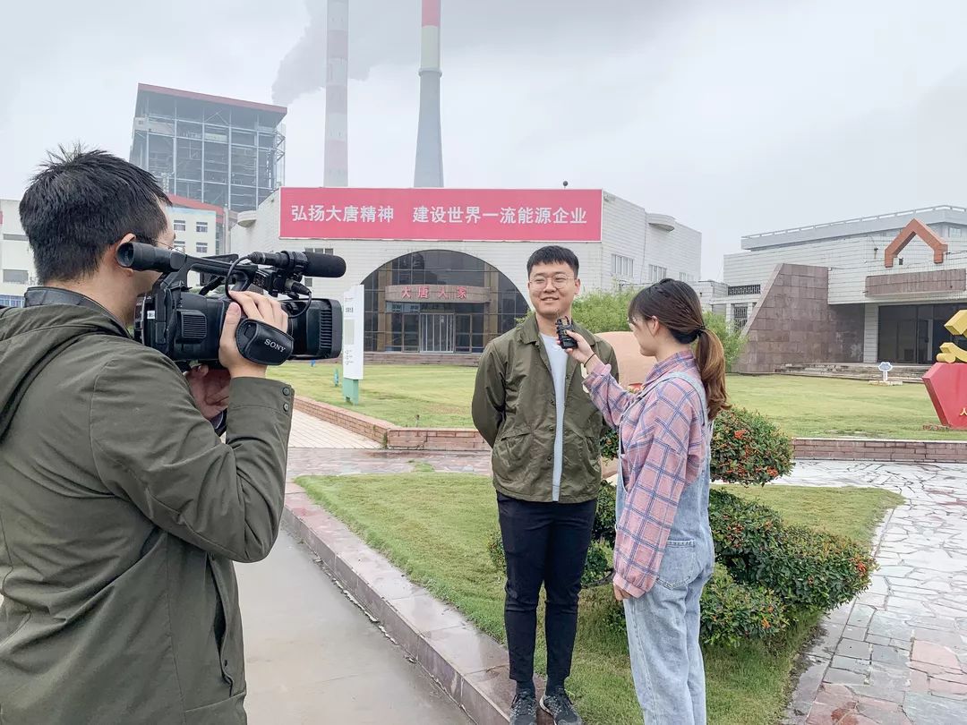 我们来啦英文视频,我们来了完整视频