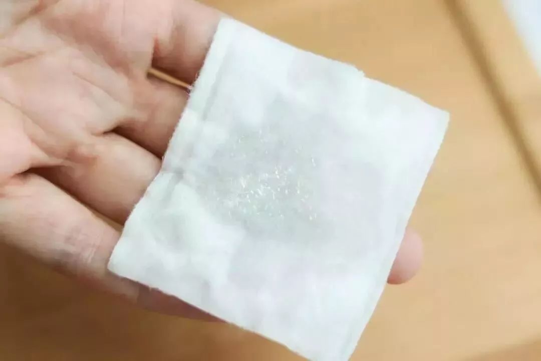 拒绝草莓鼻夹子夹出粉刺,拒绝草莓鼻毛孔粗大