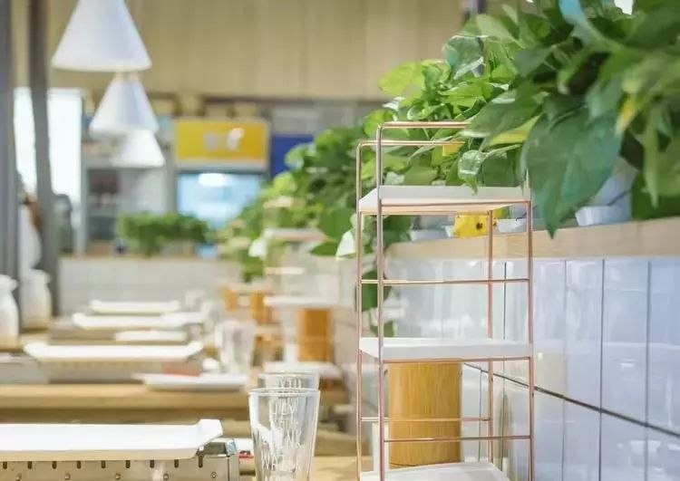 吾悦广场10元烧烤,吾悦烤鱿鱼10块钱9串