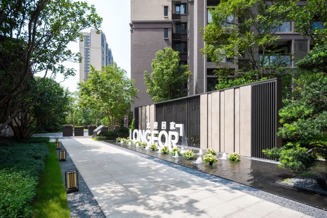 龙湖天宸原著二期有什么楼盘,沈阳龙湖天宸原著118平房间软装