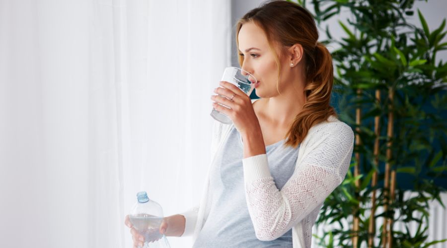 孕吐跟胃不好有关吗,孕吐烧心胃胀