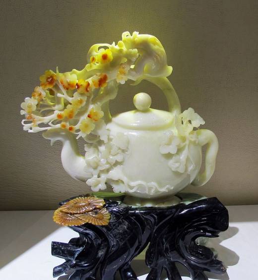 美玉“开花”,艳而不俗