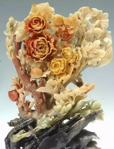 美玉“开花”，艳而不俗