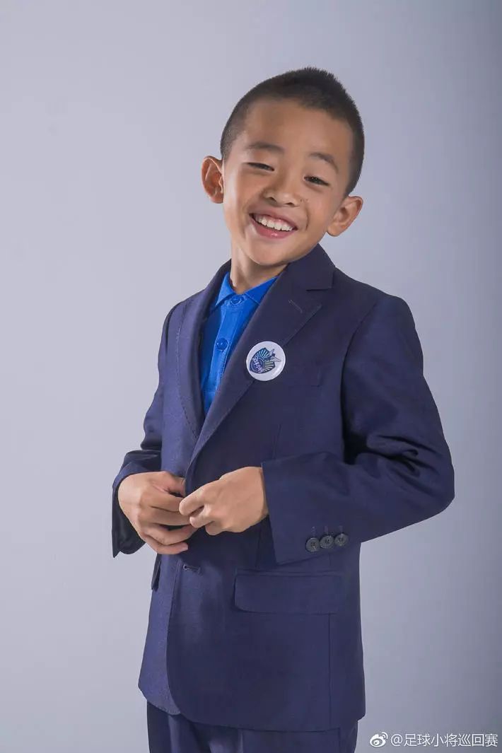 邝兆镭任意球破门完整,邝兆镭停球抽射视频