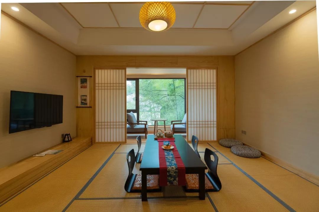 自驾游12个人住民宿,住200左右民宿3天1500左右