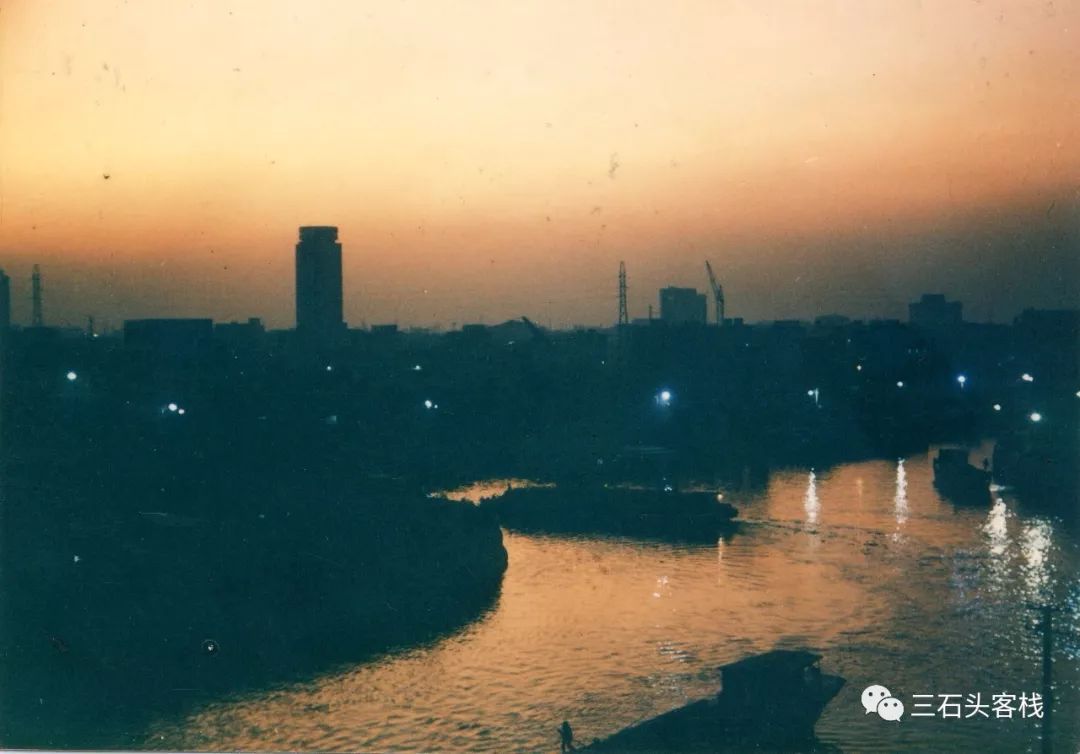 华政,往事并不如烟