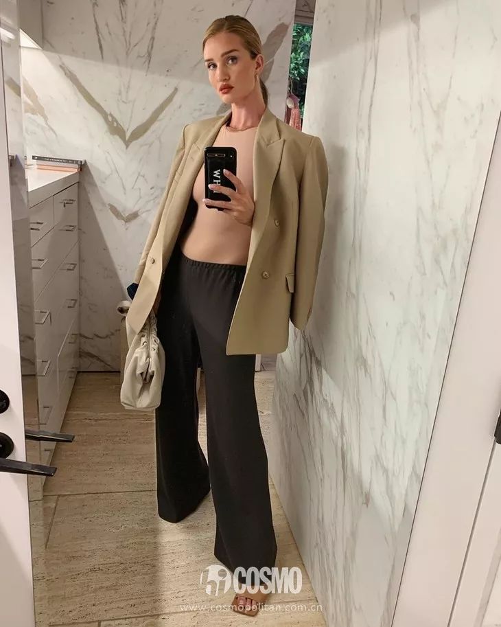 时髦办|Rosie看中哪件就把颜色买全，大嫂购物就是这么简单