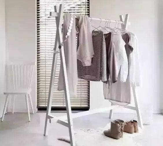 小白衣服脏了怎么洗,学会这招衣服多脏都能洗干净