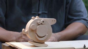 真·鲁班再世！61岁中国大爷造出2500年前鲁班凳，惊艳1000万外国网友：这还是我认识的中国功夫吗？