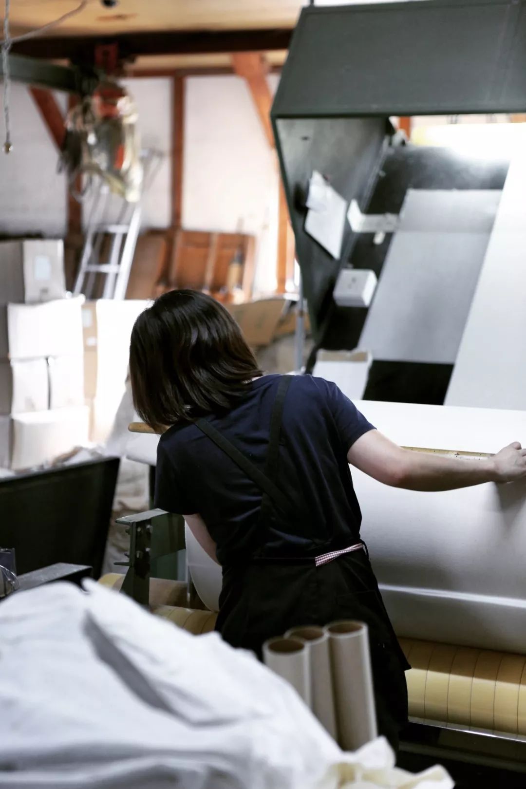 别装了，你的鞋已经出卖了你