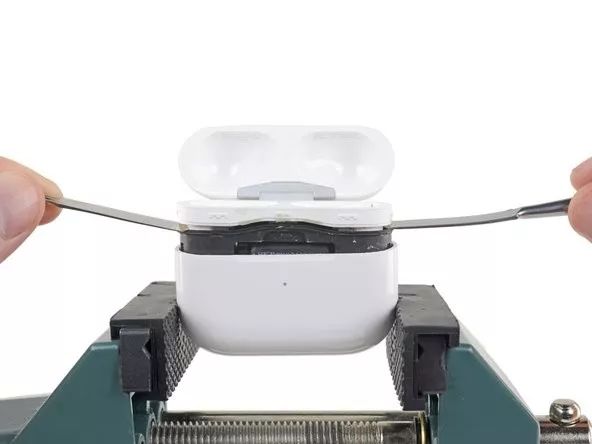 苹果airpodspro一代拆机,苹果airpodspro拆修过能看出来么
