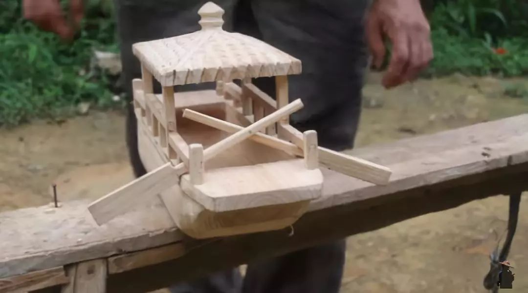 河南大爷做出2600年前的鲁班凳,山村老人制作鲁班凳惊艳国外