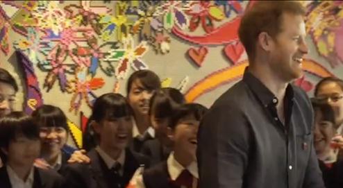 哈里王子摘掉婚戒,哈里王子威廉婚戒