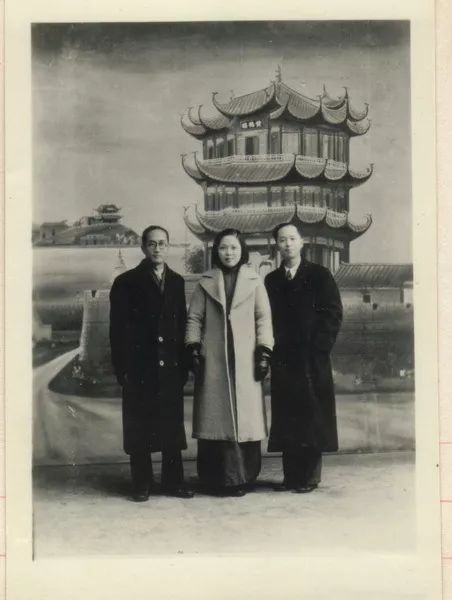 邹韬奋作品集,邹韬奋的人物传记