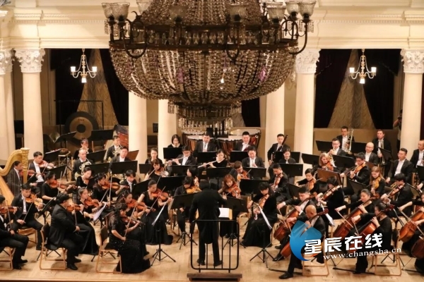 长沙交响乐团走进乌克兰久负盛名音乐厅肖鸣获颁杰出艺术家奖