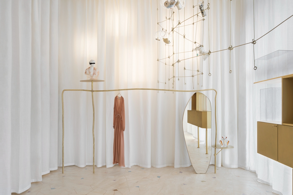 质量好有设计感的大品牌女装店铺,设计感强的小众女装品牌店