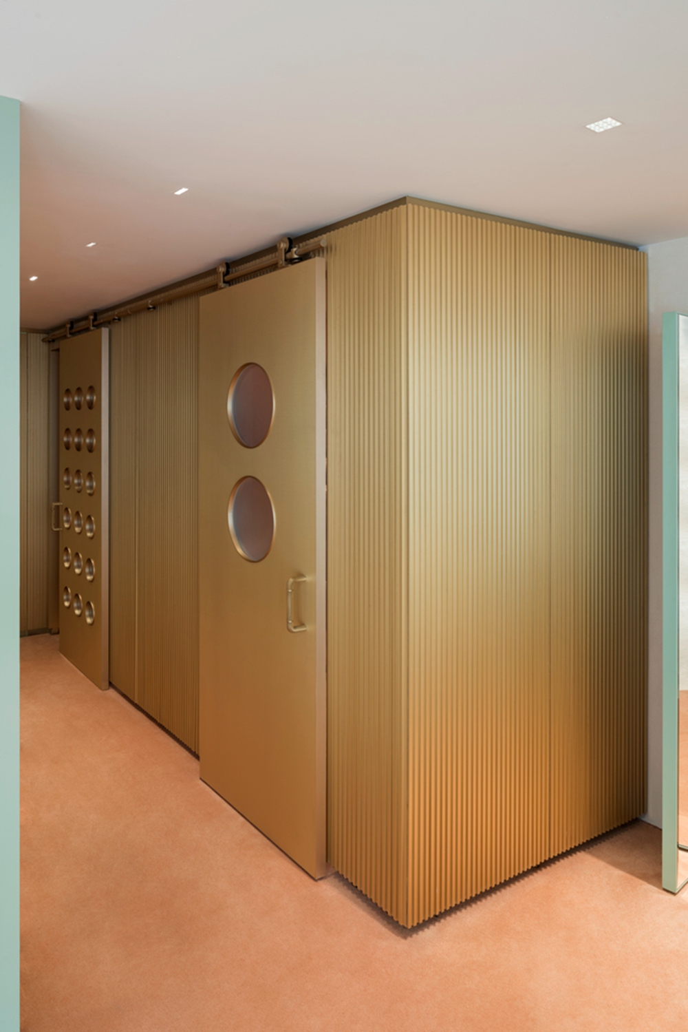 质量好有设计感的大品牌女装店铺,设计感强的小众女装品牌店