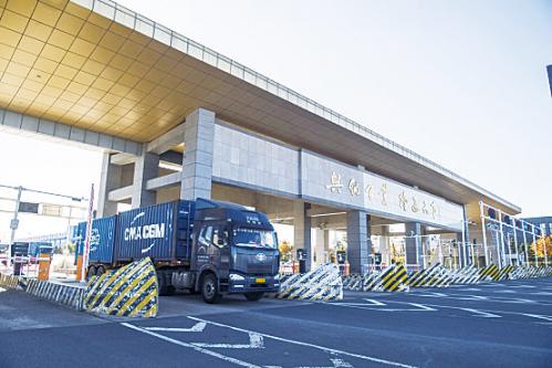 做跨境电商月入30万,足不出户做遍全国生意