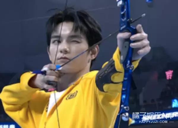 “伪运动会”综艺看了吗？这俩男的真是好绝