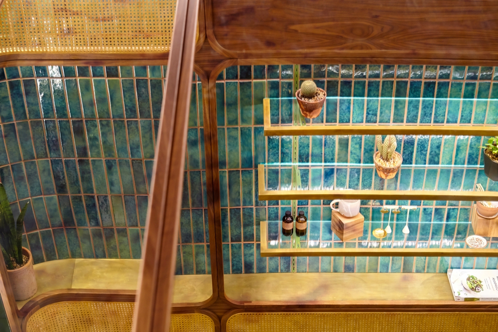 小小果汁店玩起复古油画风，这次真的美到心坎里了