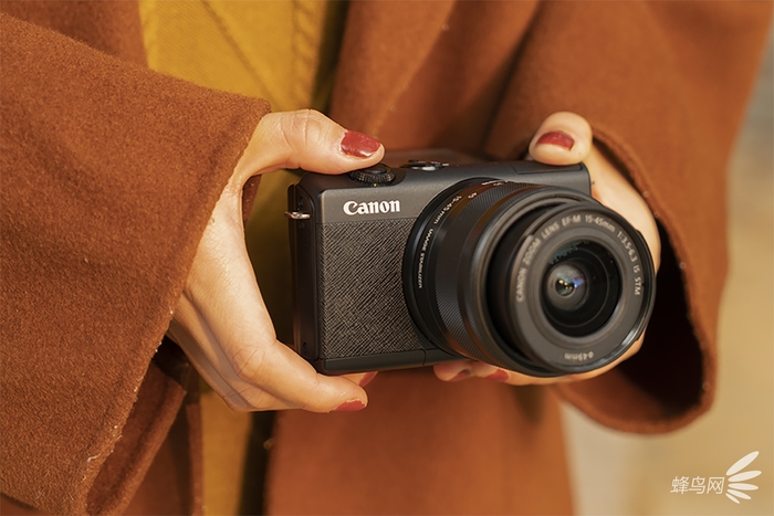 佳能M200入门微单相机eosm200,佳能eosm200值不值得买