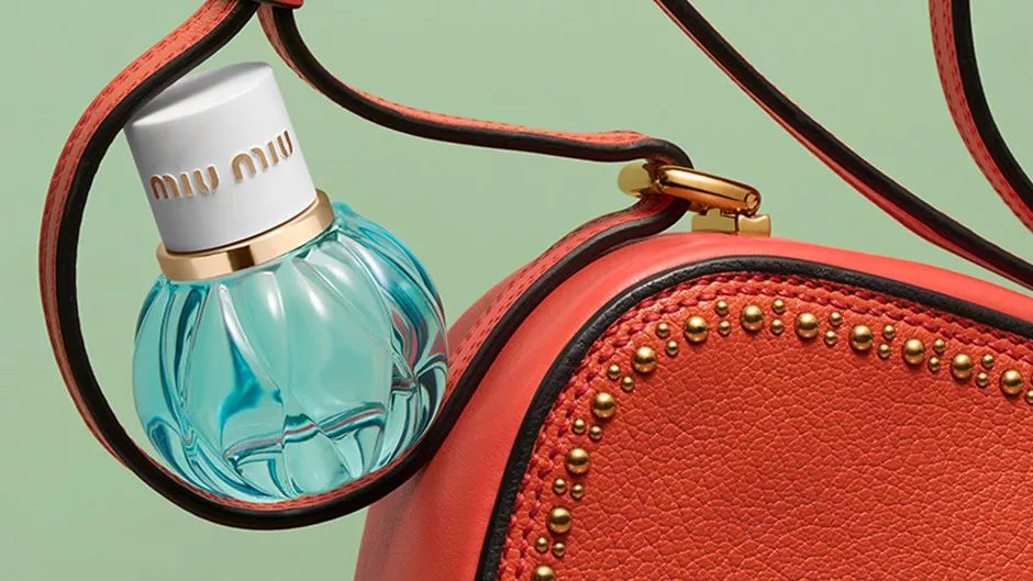 再火的衣服没有这个细节，也很难精致起来