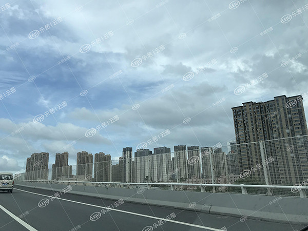 恒指跌0.47%内房股大跌,恒指暴跌超千点内房股全线重挫