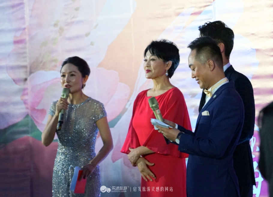 如果你和明星只有一米的距离，如何能求得合影