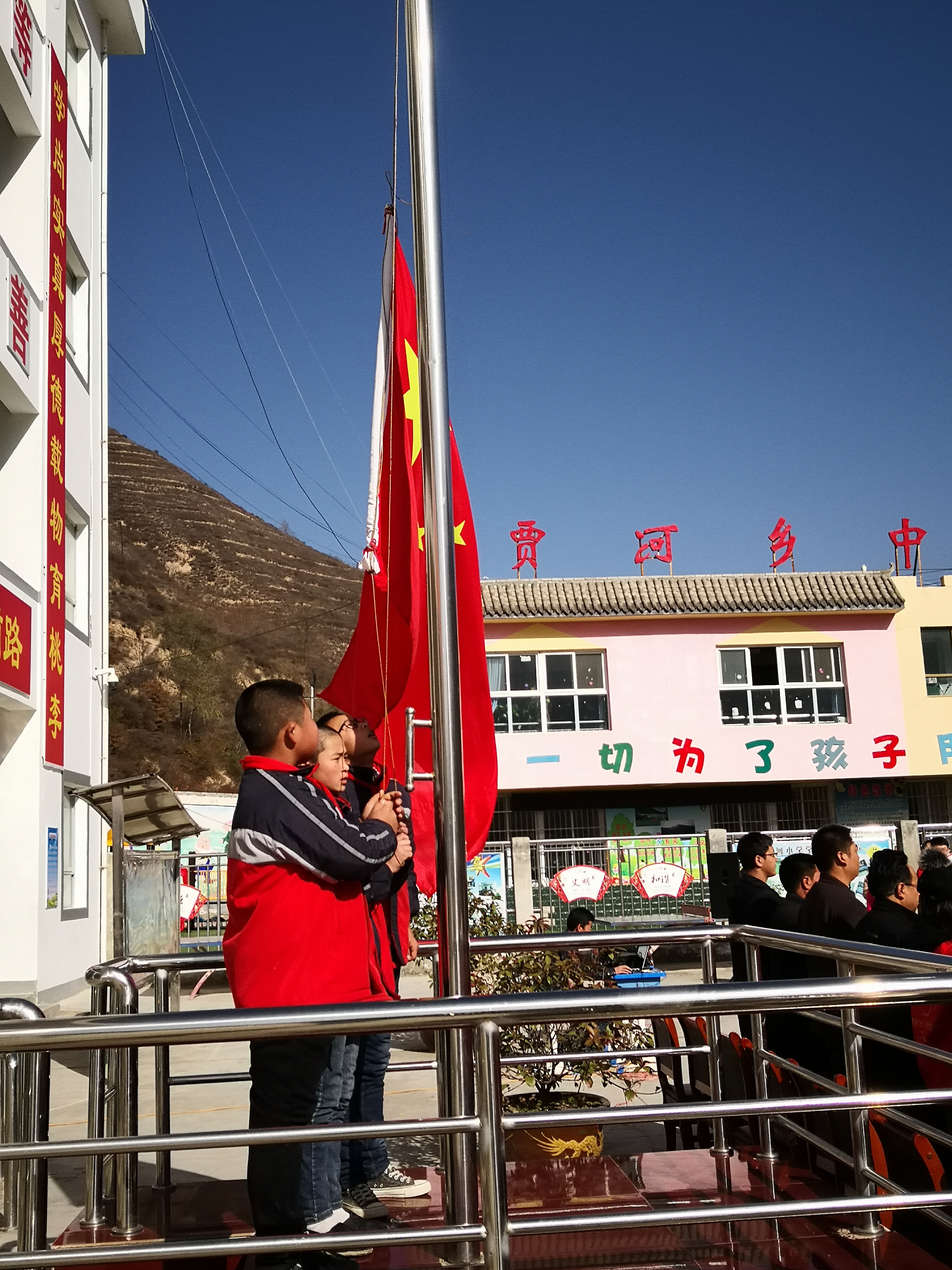 尽绵薄之力奉献爱心,尽绵薄之力献出小小爱心