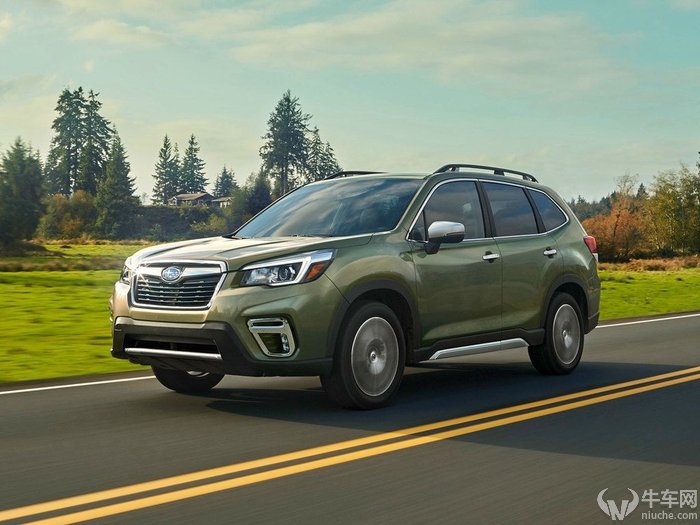 奔驰将召回近百万辆汽车会降价吗,4个月内召回11次奔驰再遭危机