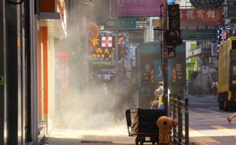 暴徒拆路砖面积达2.5个足球场港路政署：或换混凝土铺路