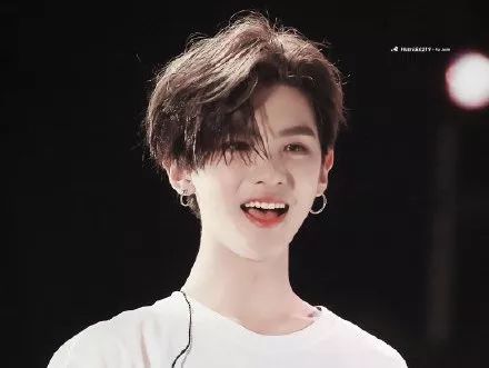 鏄庢槦鐢ㄧ綉绾㈢殑缇庨,鏄庢槦鐢ㄤ簡缃戠孩缇庨