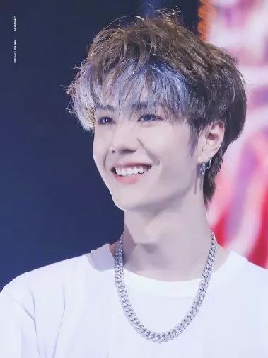 鏄庢槦鐢ㄧ綉绾㈢殑缇庨,鏄庢槦鐢ㄤ簡缃戠孩缇庨