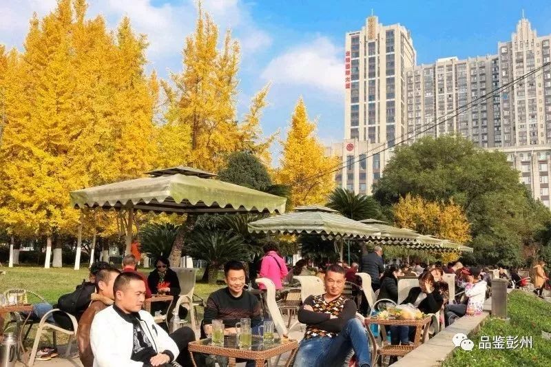 彭州许你一个七彩的世界,来彭州带你看海