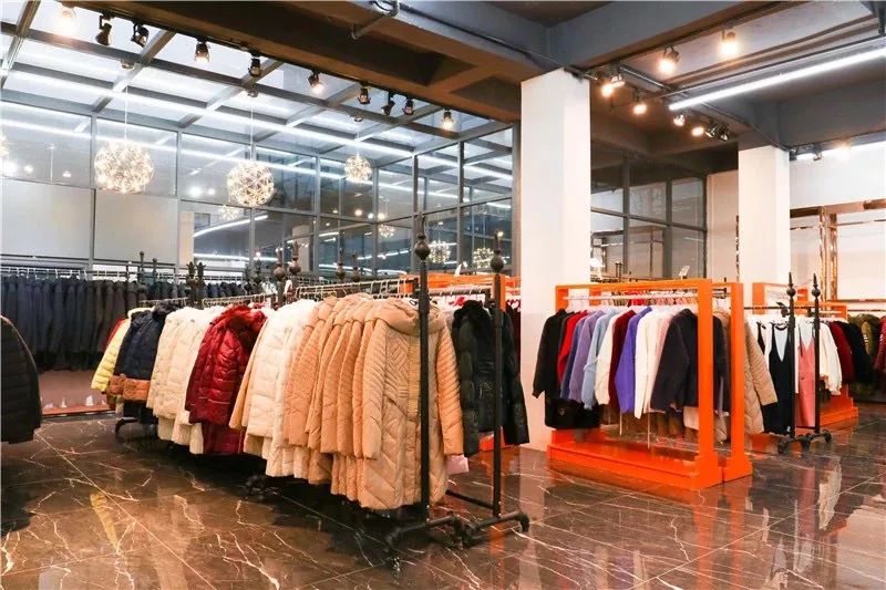 番禺剁手*党**的天堂！低至2.5折，万人疯抢的欧时力、MNBF等顶级国际潮牌开仓