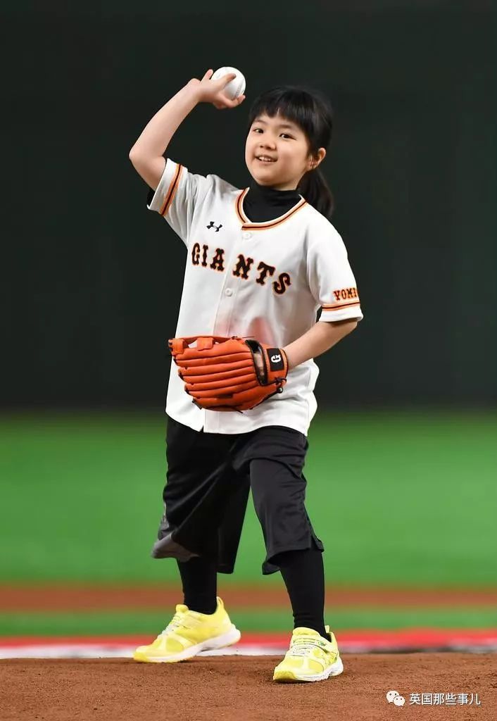 战胜71岁职业九段棋手的10岁围棋少女：这冰霜之瞪过分可爱了啊