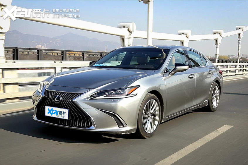 有钱人都买什么物件,现在年轻人能买哪些二手车