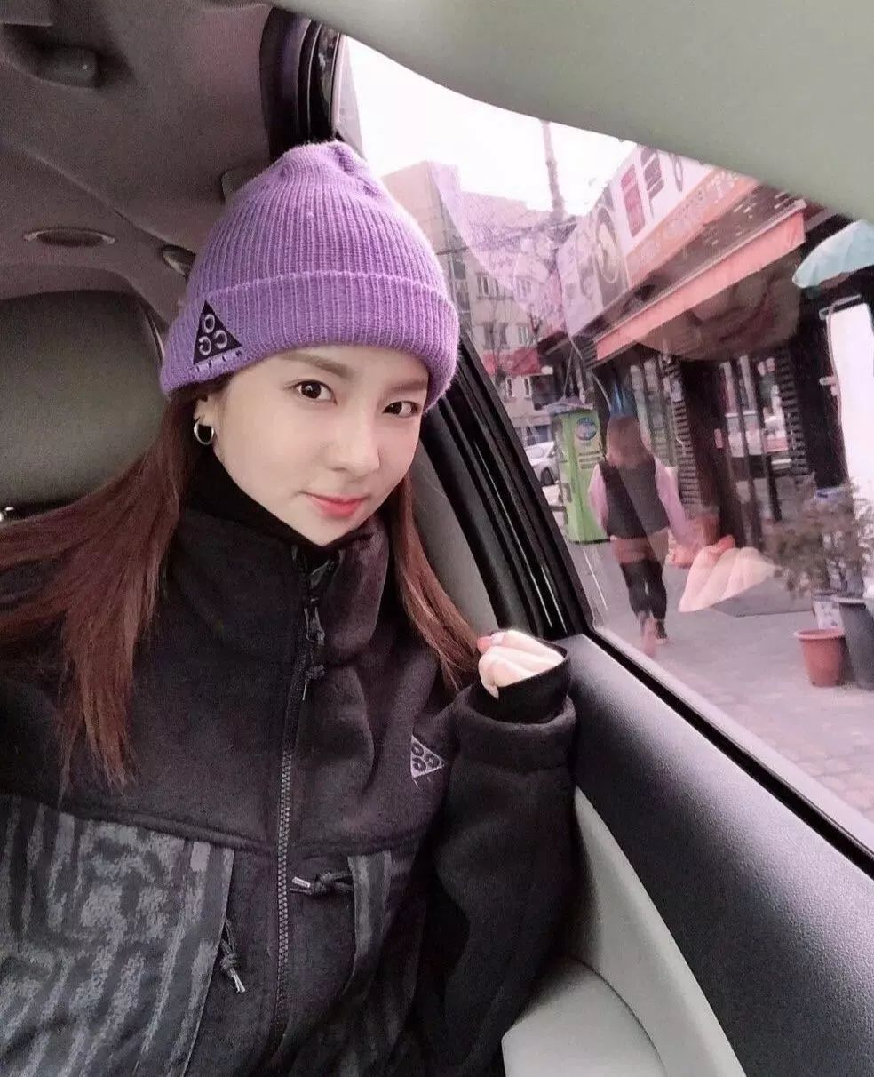 为什么总觉得自己戴毛线帽丑,毛线帽怎么戴着不掉